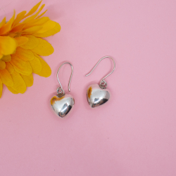 925er Silber Herzen Ohrringe liegend