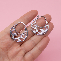 925 Silber Kreolen mit glitzernden Rankendesign Bild 4 925er ziselierte Orament Ohrringe Detail