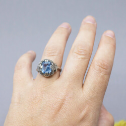 800 Silber Ring synthetischer Spinell Hand
