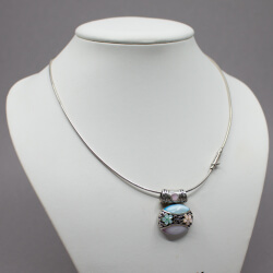 925er Kette & Anhaenger mit gefärbter Muschel