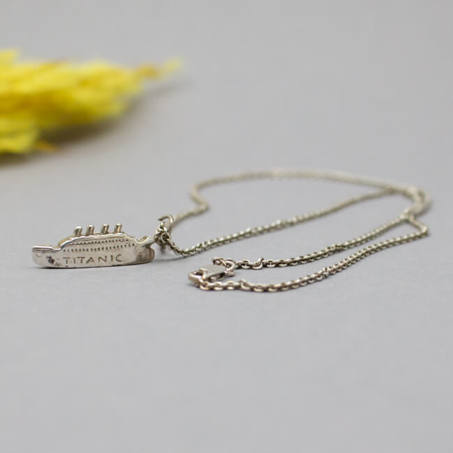 925er Kette mit Titanic, Detail