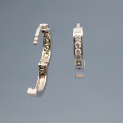 rhodinierte 925er Sterlingfilber Klapp-Creole mit Zirkonia, Detail