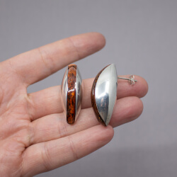 Modern gefasste Bernstein Ohrstecker, 925 Silber Bild 4 925er Ohrringe Bernstein Handarbeit Seite