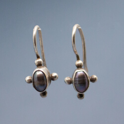 925er Ohrringe mit schwarzer Perle 925er Ohrringe mit schwarzer Perle