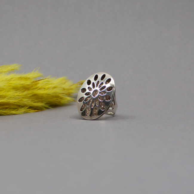 925er Ring mit fenistrierten Kopf Front