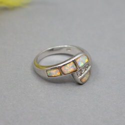 925er Ring mit Opal-Dublette, Seitenansicht