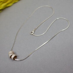 925er Silber Schlangen-Kette mit drei Rondelln 925er Schlangenkette mit Rondell, Seitenanicht