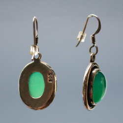 925er Sterlingsilber Ohrringe mit grünem Stein, Rückseite