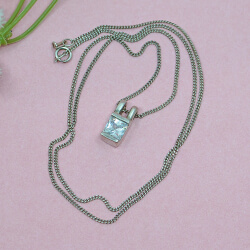 925er Anhaeger mit Cubic Zirkonia inkl. 925er Kette, Draufsicht