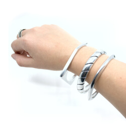 3er Set Edelstahl Armreifen Armreifen versilbert Arm