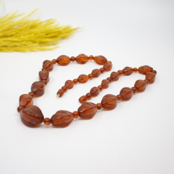 Bernsteinkette Cognac-Olive Schliesse