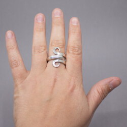 Besteckschmuck Handarbeit Tragebeispiel