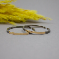 Elegante Boccia Bicolor Creolen aus Reintitan Boccia silber goldene Creolen