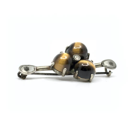 Brosche mit Tigeraugen