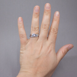 925er glitzernde Diamonique Ringe synth. Zirkonia Bild 4 Diamonique 925er Ring Paar Tragebeispiel