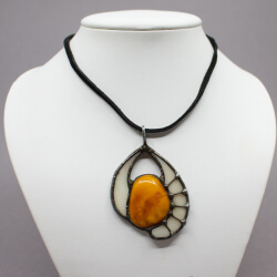 Evelyn Goldstein Kette Zinn & Bernstein Front