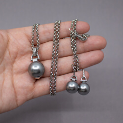 Fossil Schmuckset Steel mit schimmernden Perlen Bild 3 Fossil Set schwarze Perle Groesse