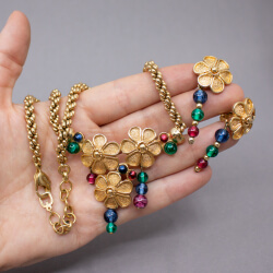 Henkel & Grossè, exquisites goldenes Schmuckset Bild 3 goldene Grosse Halskette+Ohrringe mit Farbstein Groesse