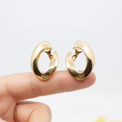 goldene Pierre Lang Ohrringe V-Form