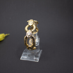 goldenes Vintage Givenchy Armband Detail