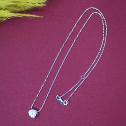 Zarte 925 Sterlingsilber Kette mit Zirkon-Solitär Kette 925 Zirkonia Ansicht