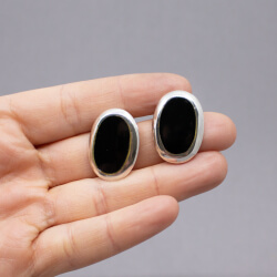 ovale 925er Silber Ohrringe mit Onyx ovale 925er Silber Ohrringe mit Onyx Groesse