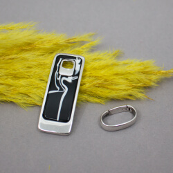 Pierre Lang eleganter Anhänger mit Emaille Pierre Lang emaillierter Anhaenger Schluppe