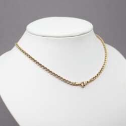 Pierre Lang goldene Ankerkette Tragebeispiel