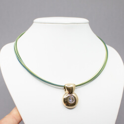 Pierre Lang - Kette mit Glitzerstein Anhänger gold Pierre Lang goldene Drahtkette Front
