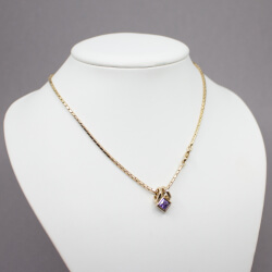 Pierre Lang goldene Kette 'Cube' Tragebeispiel