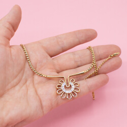 Pierre Lang goldene Kette 'Sonne' Bild 3 Pierre Lang goldener Kette 'Sonne' Groesse