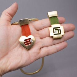 Pierre Lang edle Schlangenkette mit Wechselanhänger Bild 2 Pierre Lang Kette mit Stoff-Anhaenger Detail