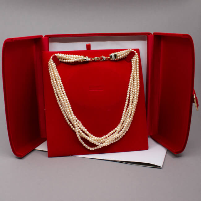 Pierre Lang Perlen-Kette mit Schmuck-Schliesse Geschenkbox