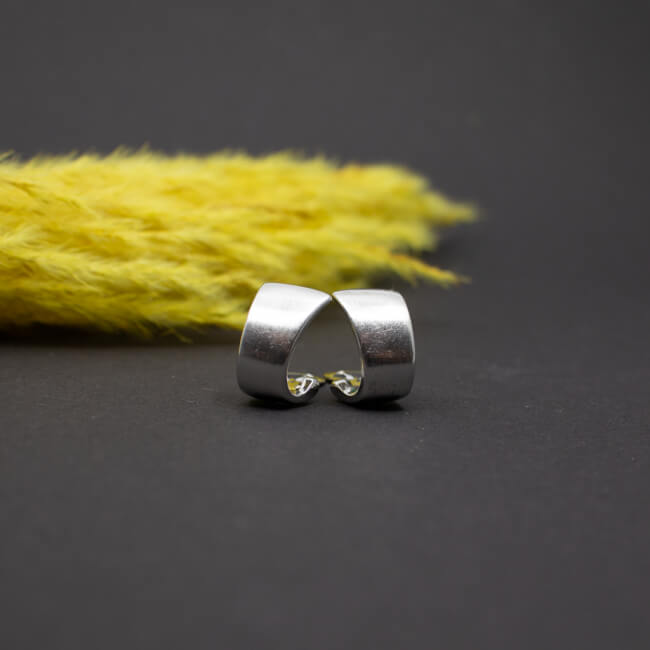 Pierre Lang moderne Ohrclips, satinierte Oberfläche Bild 1 Pierre Lang silberne OhrClips mattiert