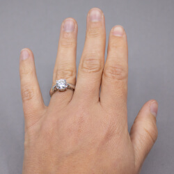Pierre Lang silberner Ring mit Glitzerstein Tragebeispiel