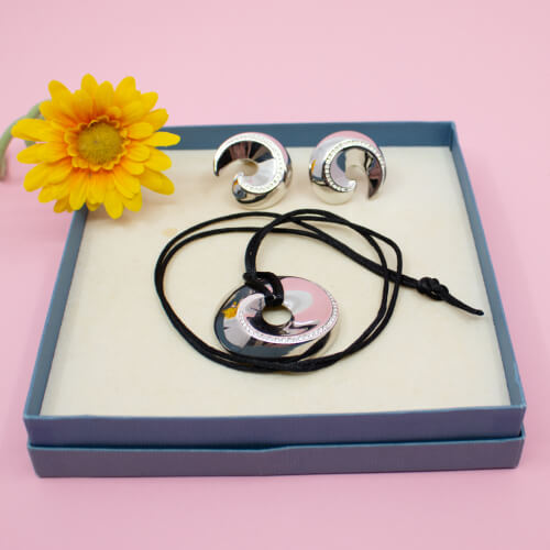 Pierre Lang silbernes Seit 'Kringel' Detail