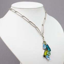 RASPE Berlin, Halskette mit farbigen Glas-Anhänger Bild 3 Raspe Berlin Halskette mit Anhaenger