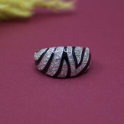 Ring 925 Sterlingsilber Zirkon & Email Gr. 53 - NEU Ring 925 Silber Zirkonia schwarze Emaille Front