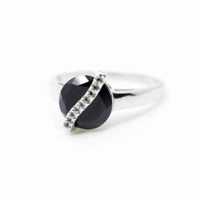 Ring Schwarzer Zirkon trifft Weiß 925 Silber Front