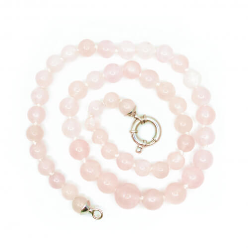 Rosenquarz Kette mit 925 Schmuck-Schließe Draufsicht