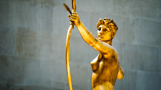 Statur eines goldenen Schützen