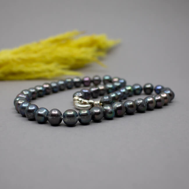 schwarze Perlen-Kette mit 925er SchmuckSchliesse