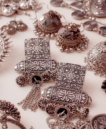 Silberner Antikschmuck