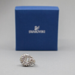 silberner großer Swarovski Ring Front