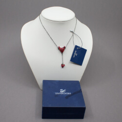 Swarovski Kette funkelndes 'Teufelsherz' mit OVP Swarovski Kette mit Teufel-Herz mit Hörnern Verpackung