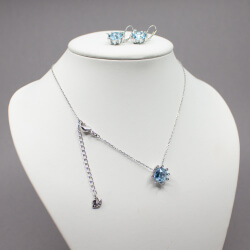Swarovski azurblaues Schmuckset 'Olive' Swarovski silbernes Set mit blauem Stein