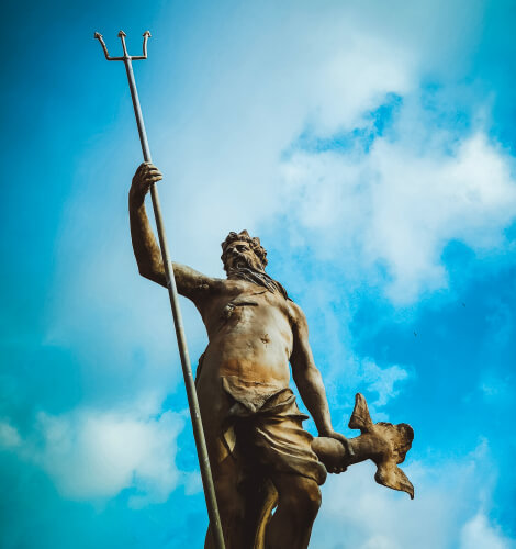 Statue eines Wassermanns