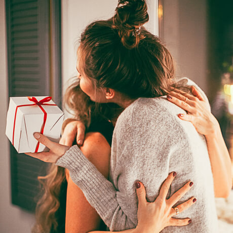 Geschenke werden zu Weihnachten ausgetauscht