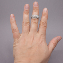 Edelstahl Glitzer Damenring von Fossil JF02150040 Bild 3 FOSSIL Steel Ring Glitzer Tragebeispiel