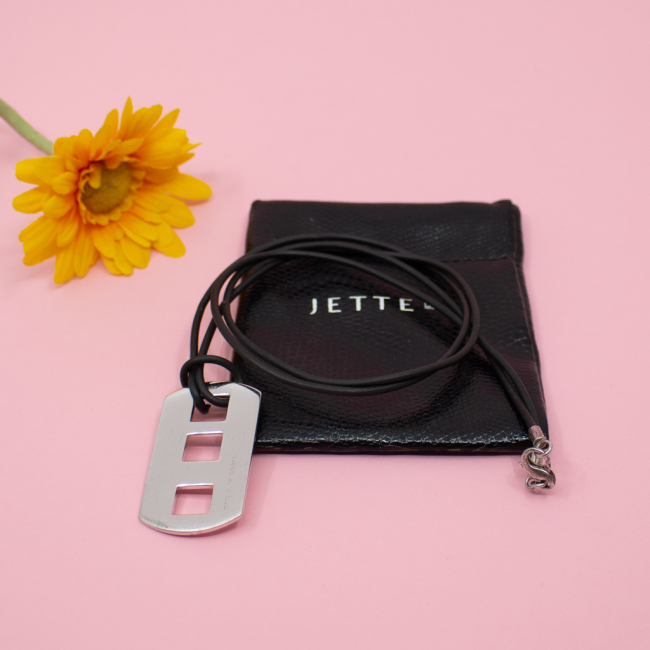 Jette Joop Europe 925er 'Rasierklinge' an Lederband Bild 1 JETTE 925er Rasierblatt an Lederband Front